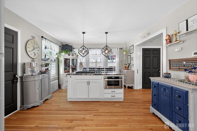 151 Beechwood Avenue, Middlesex, NJ 08846