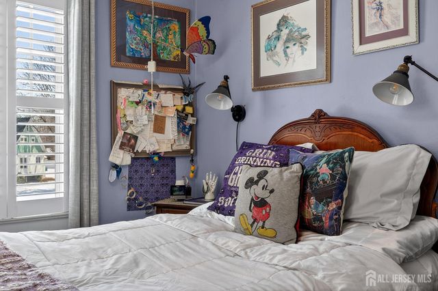 151 Beechwood Avenue, Middlesex, NJ 08846