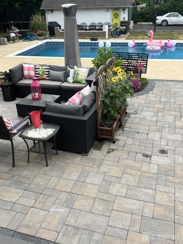 151 Beechwood Avenue, Middlesex, NJ 08846