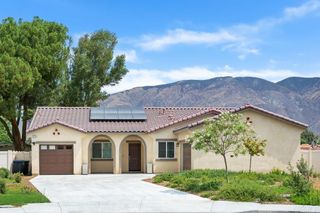 475 W Camellia Way, San Jacinto, CA 92583