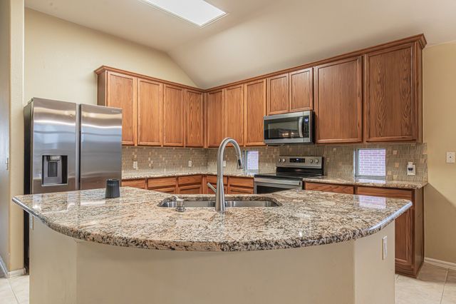 611 Primavera Drive, Arlington, TX 76002