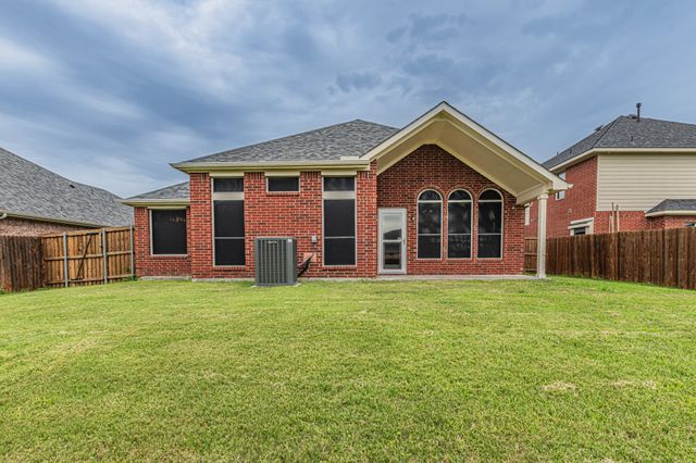 611 Primavera Drive, Arlington, TX 76002