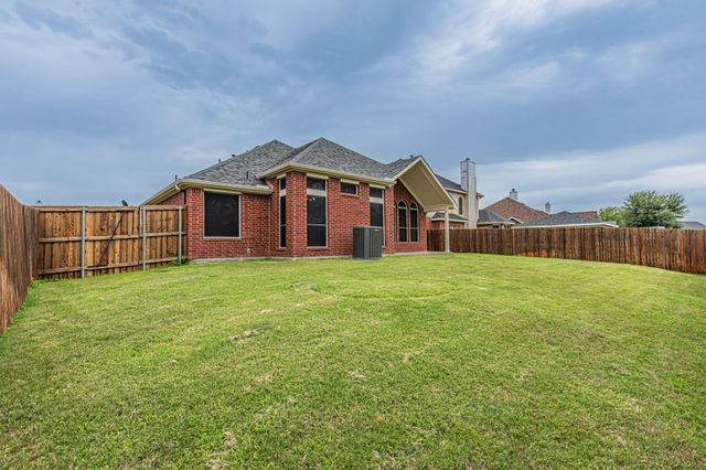 611 Primavera Drive, Arlington, TX 76002