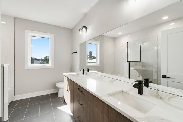 6016 S MAYFIELD Avenue, Chicago, IL 60638