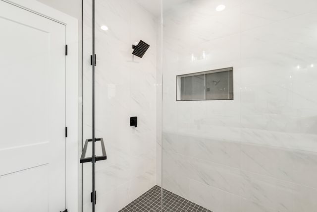 6016 S MAYFIELD Avenue, Chicago, IL 60638