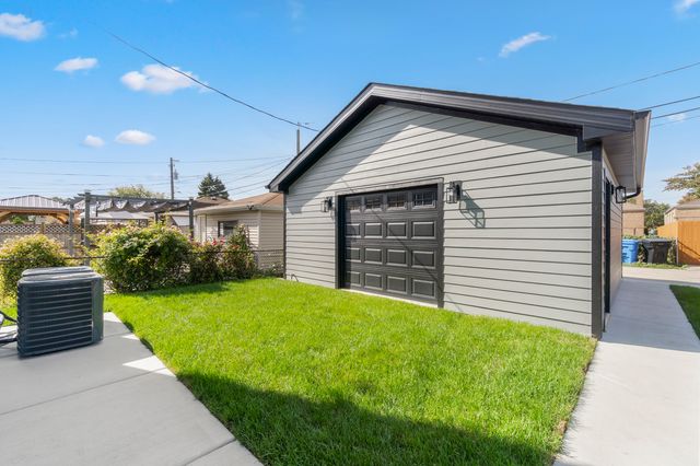 6016 S MAYFIELD Avenue, Chicago, IL 60638