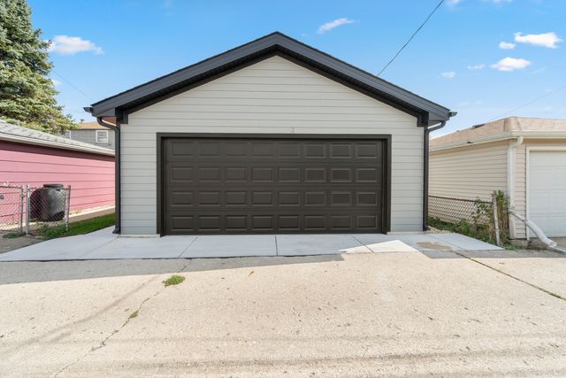 6016 S MAYFIELD Avenue, Chicago, IL 60638