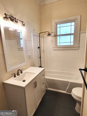 210 Parker Avenue N, Brooklet, GA 30415