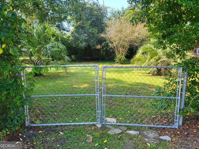 210 Parker Avenue N, Brooklet, GA 30415