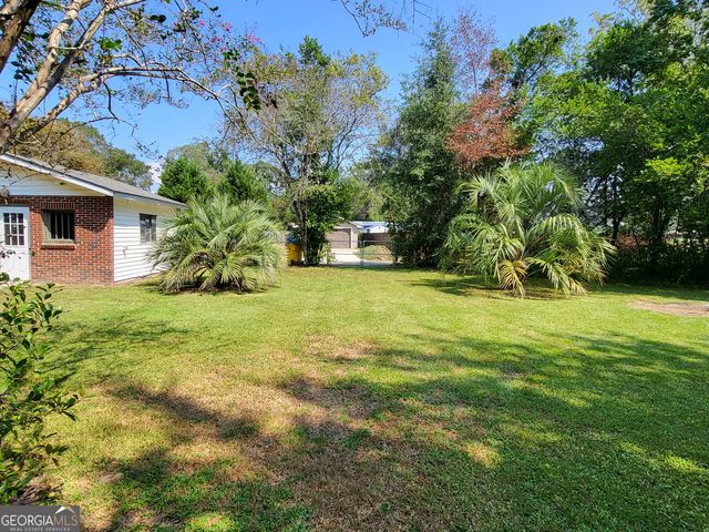 210 Parker Avenue N, Brooklet, GA 30415