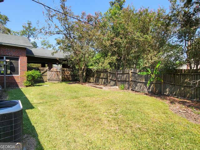 210 Parker Avenue N, Brooklet, GA 30415