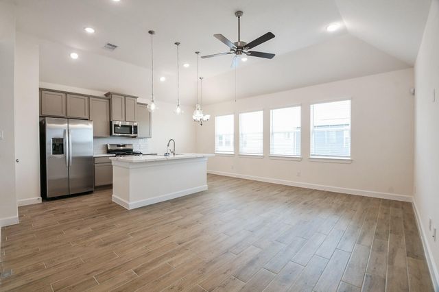 11416 Lucky Falls, South Houston, TX 77047