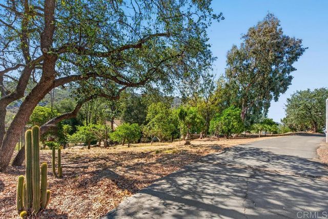21041 Black Canyon Road, Ramona, CA 92065