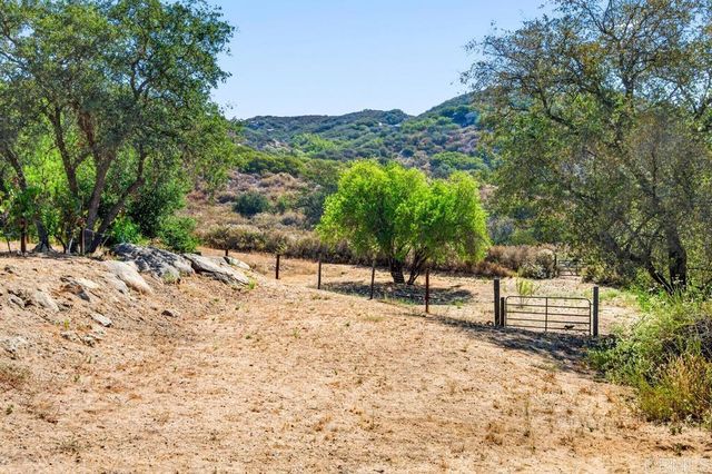 21041 Black Canyon Road, Ramona, CA 92065