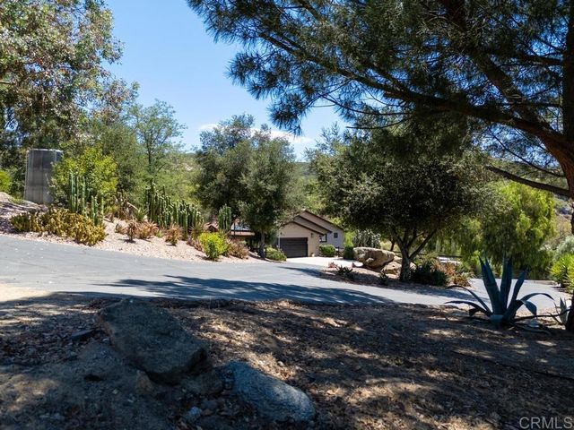 21041 Black Canyon Road, Ramona, CA 92065