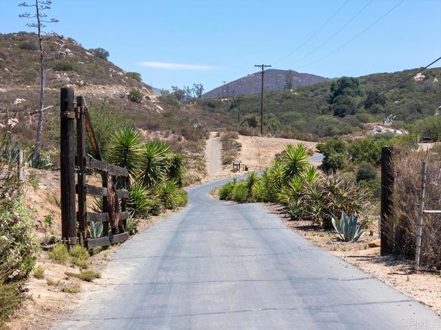 21041 Black Canyon Road, Ramona, CA 92065
