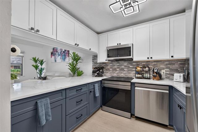 5205 OAK CHARTER COURT, Temple Terrace, FL 33617