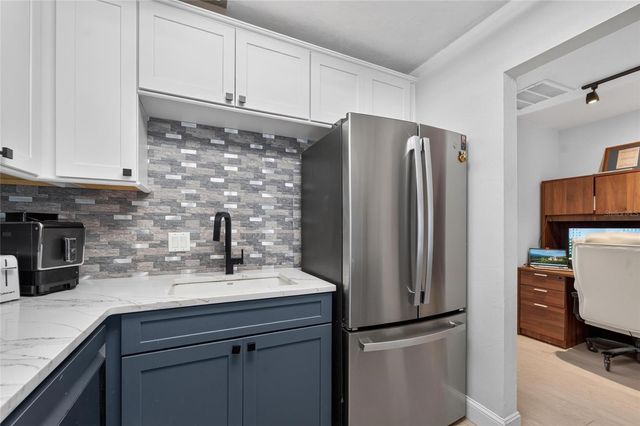 5205 OAK CHARTER COURT, Temple Terrace, FL 33617