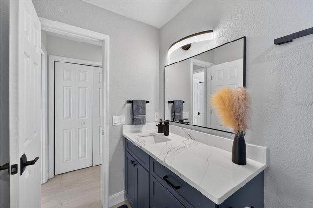 5205 OAK CHARTER COURT, Temple Terrace, FL 33617