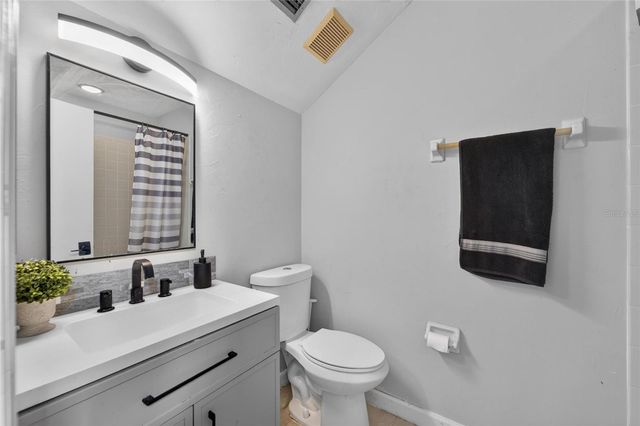 5205 OAK CHARTER COURT, Temple Terrace, FL 33617