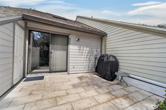 5205 OAK CHARTER COURT, Temple Terrace, FL 33617