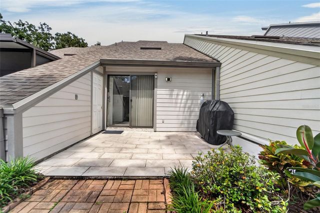 5205 OAK CHARTER COURT, Temple Terrace, FL 33617