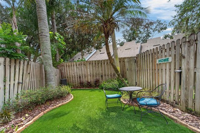 5205 OAK CHARTER COURT, Temple Terrace, FL 33617