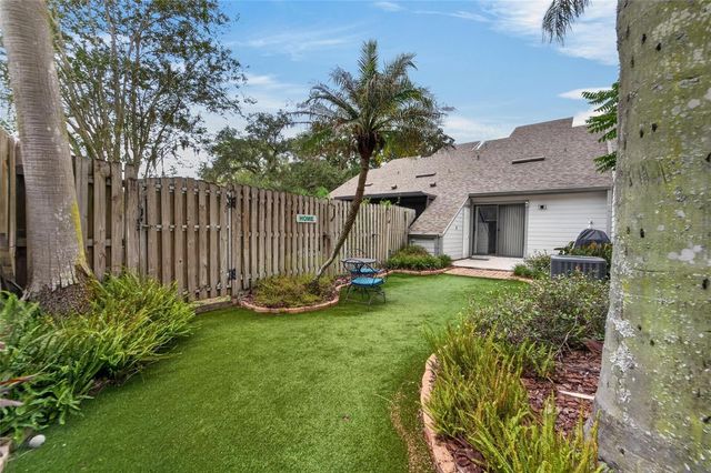 5205 OAK CHARTER COURT, Temple Terrace, FL 33617