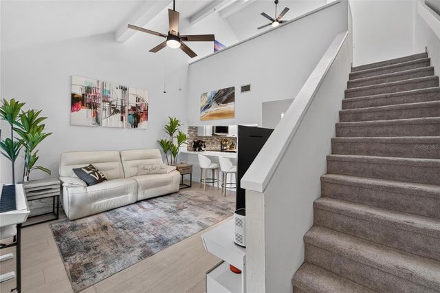 5205 OAK CHARTER COURT, Temple Terrace, FL 33617