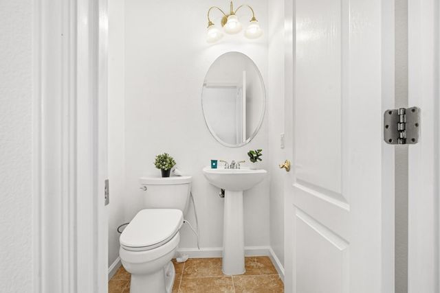 34306 Torrey Pine Ln, Union City, CA 94587