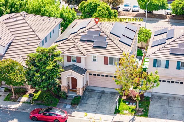 34306 Torrey Pine Ln, Union City, CA 94587
