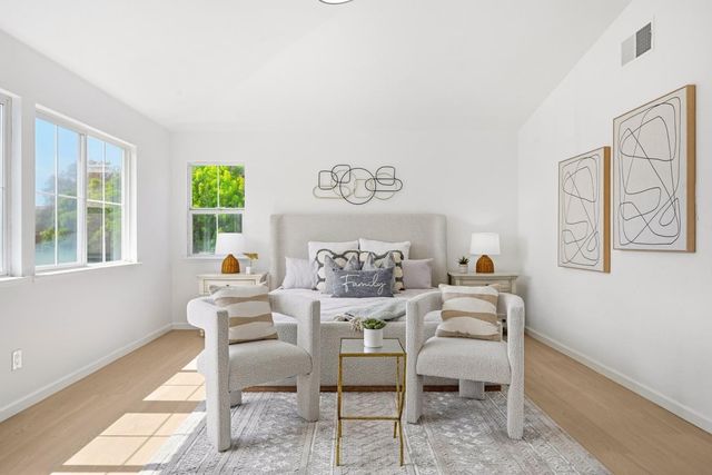 34306 Torrey Pine Ln, Union City, CA 94587