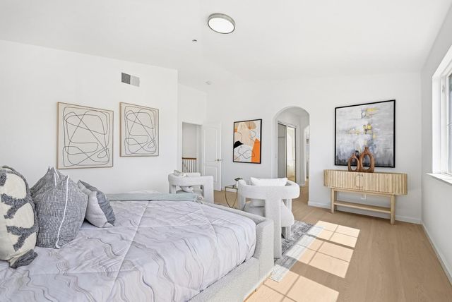 34306 Torrey Pine Ln, Union City, CA 94587