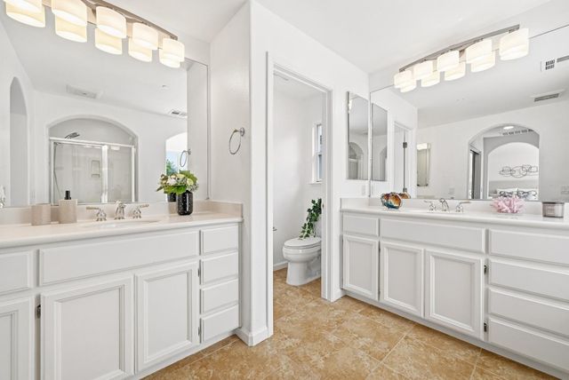 34306 Torrey Pine Ln, Union City, CA 94587