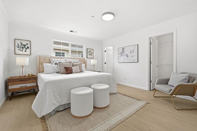 34306 Torrey Pine Ln, Union City, CA 94587