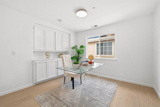 34306 Torrey Pine Ln, Union City, CA 94587