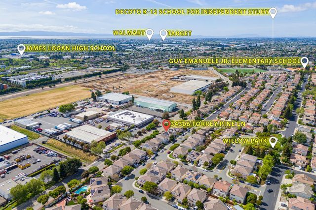 34306 Torrey Pine Ln, Union City, CA 94587