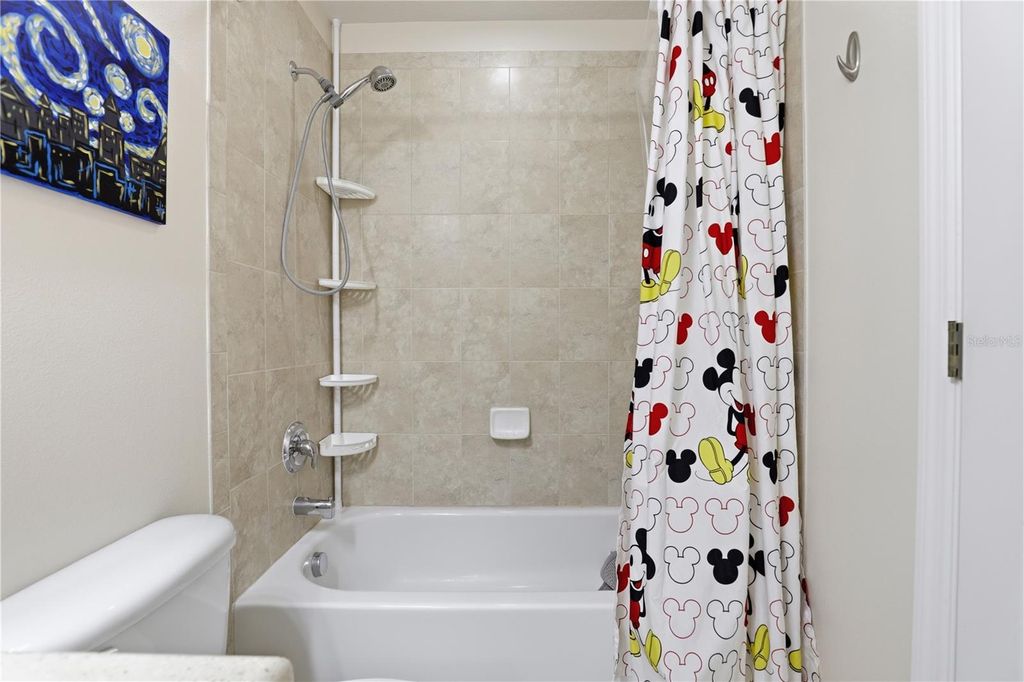 Image 23 of property listing at 5335 HIDDEN CYPRESS LANE, Oviedo, FL 32765