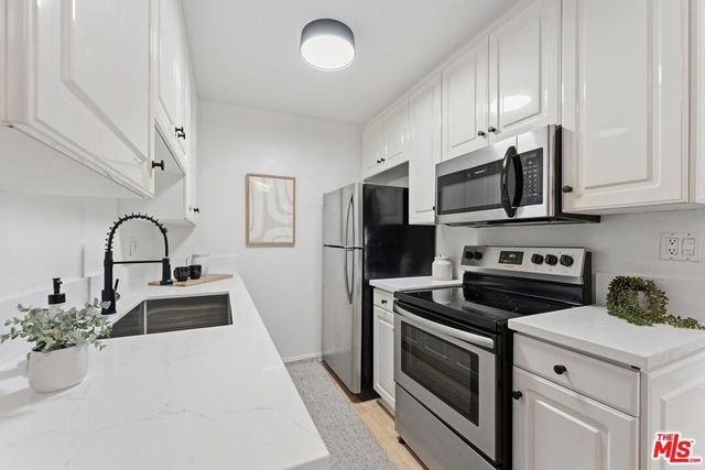 2308 Schader Drive 308, Santa Monica, CA 90404