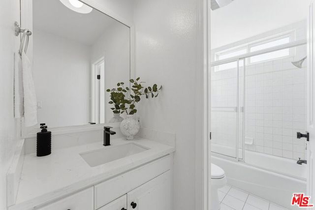 2308 Schader Drive 308, Santa Monica, CA 90404