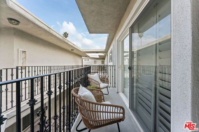 2308 Schader Drive 308, Santa Monica, CA 90404