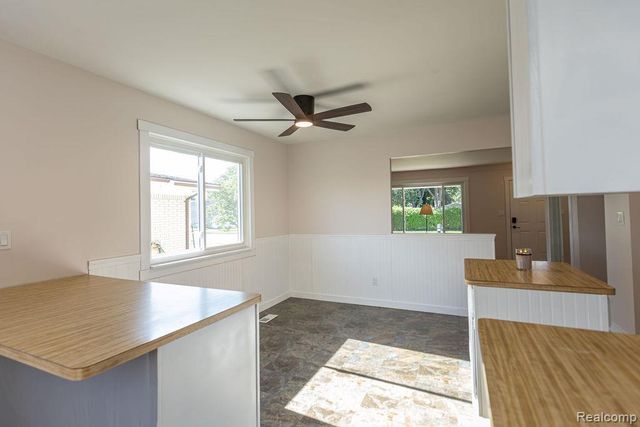 15270 Cambridge Drive, Fraser, MI 48026