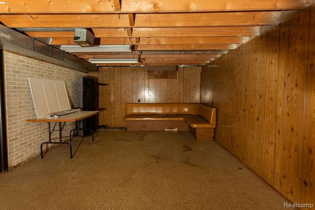 15270 Cambridge Drive, Fraser, MI 48026