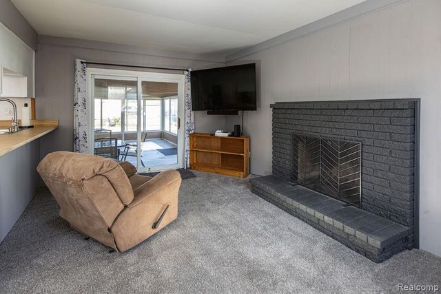 15270 Cambridge Drive, Fraser, MI 48026
