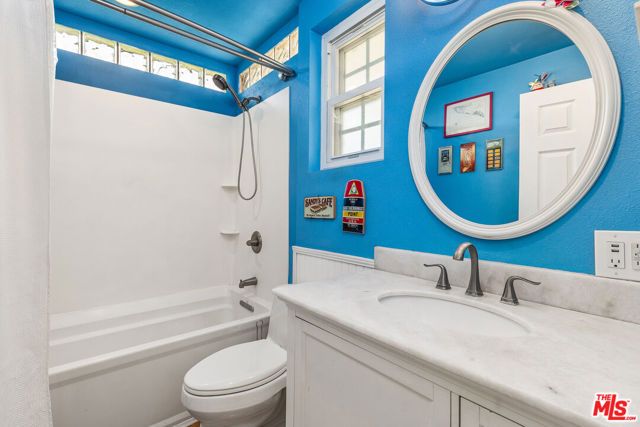 2144 N Pepper Street, Burbank, CA 91505