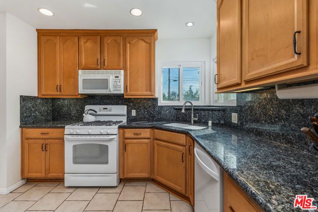 2144 N Pepper Street, Burbank, CA 91505