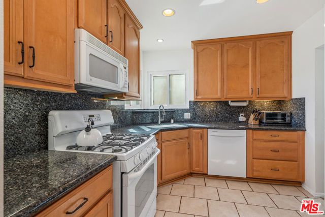 2144 N Pepper Street, Burbank, CA 91505