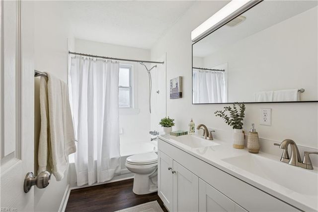 812 Winslow DR, Newport News, VA 23608