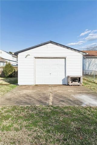 812 Winslow DR, Newport News, VA 23608