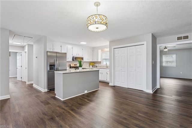 812 Winslow DR, Newport News, VA 23608